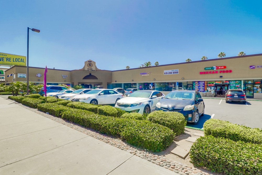 Virtual tour photo 4 of 40 for 909 Grand Ave #6