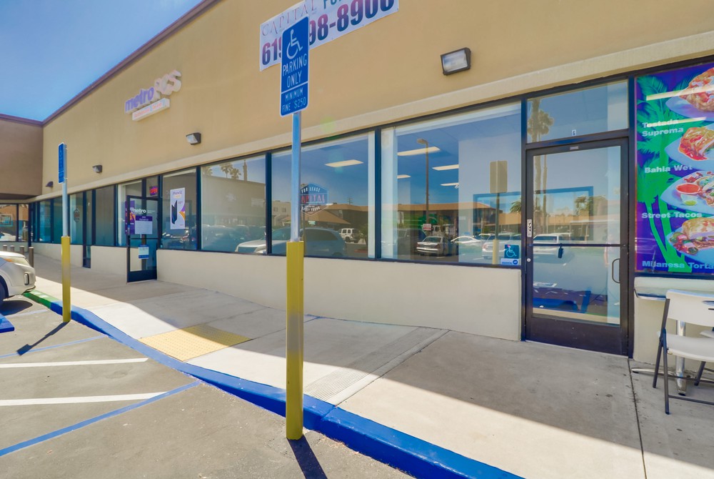 Virtual tour photo 7 of 40 for 909 Grand Ave #6