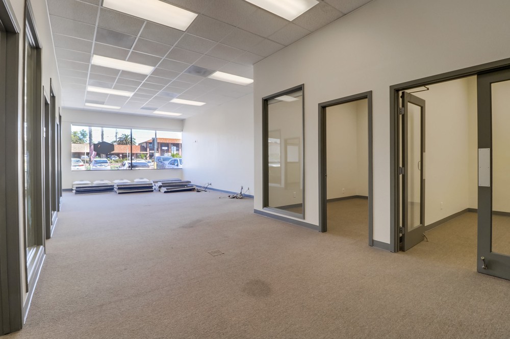 Virtual tour photo 12 of 40 for 909 Grand Ave #6