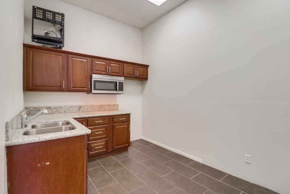 Virtual tour photo 19 of 40 for 909 Grand Ave #6