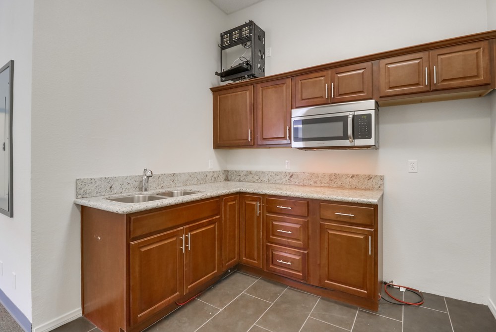 Virtual tour photo 20 of 40 for 909 Grand Ave #6