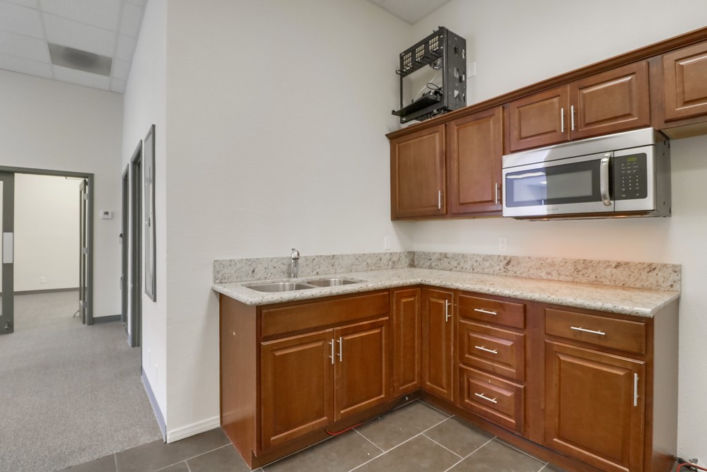 Virtual tour photo 21 of 40 for 909 Grand Ave #6