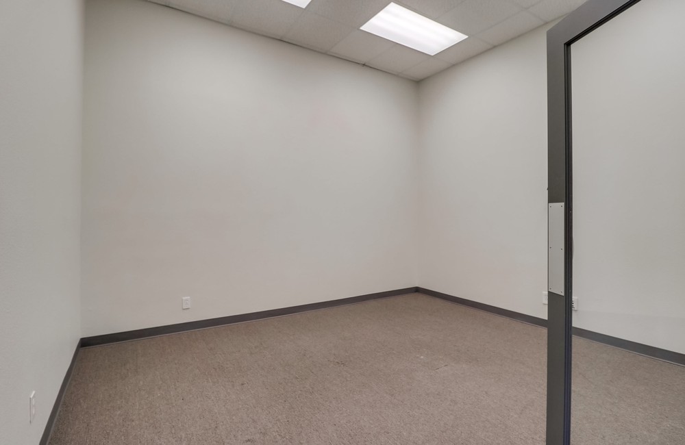 Virtual tour photo 24 of 40 for 909 Grand Ave #6