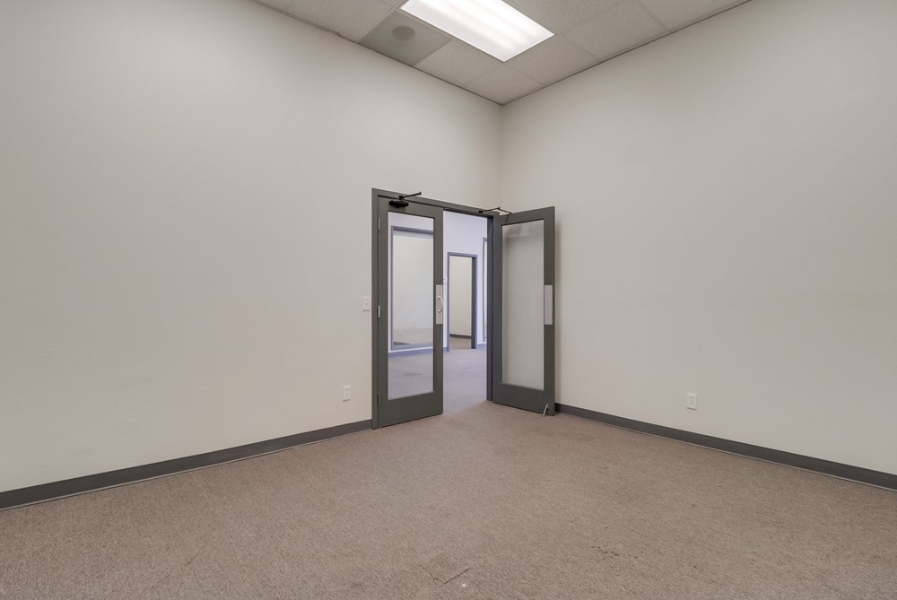 Virtual tour photo 26 of 40 for 909 Grand Ave #6
