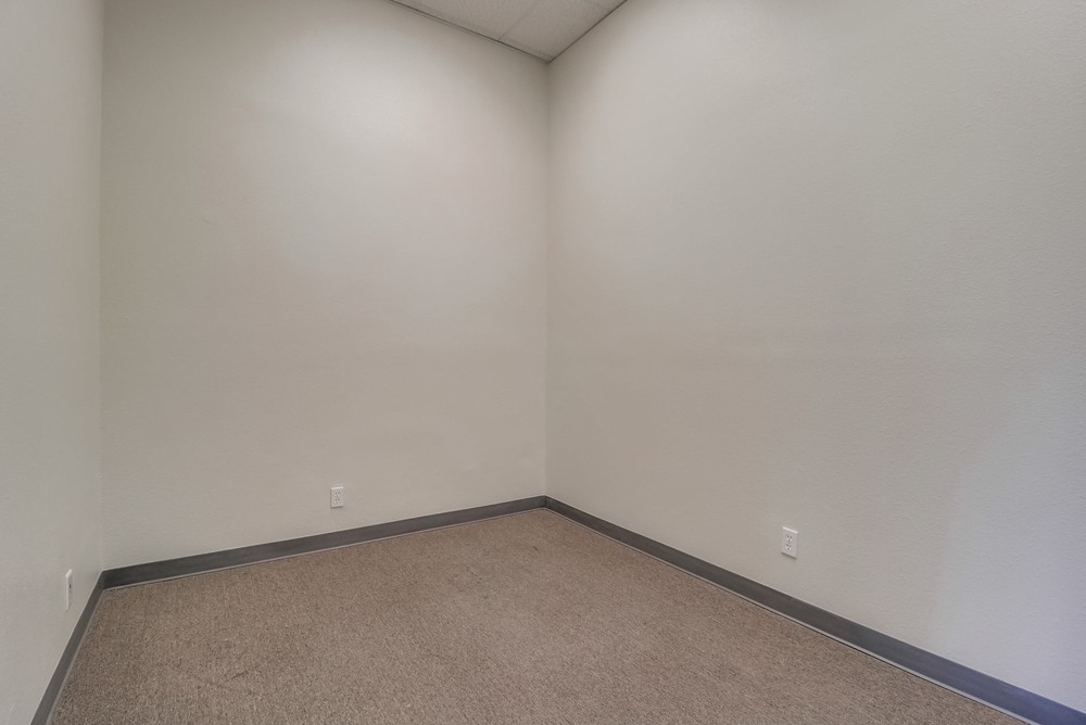 Virtual tour photo 28 of 40 for 909 Grand Ave #6