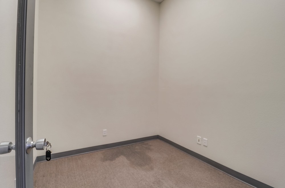 Virtual tour photo 30 of 40 for 909 Grand Ave #6