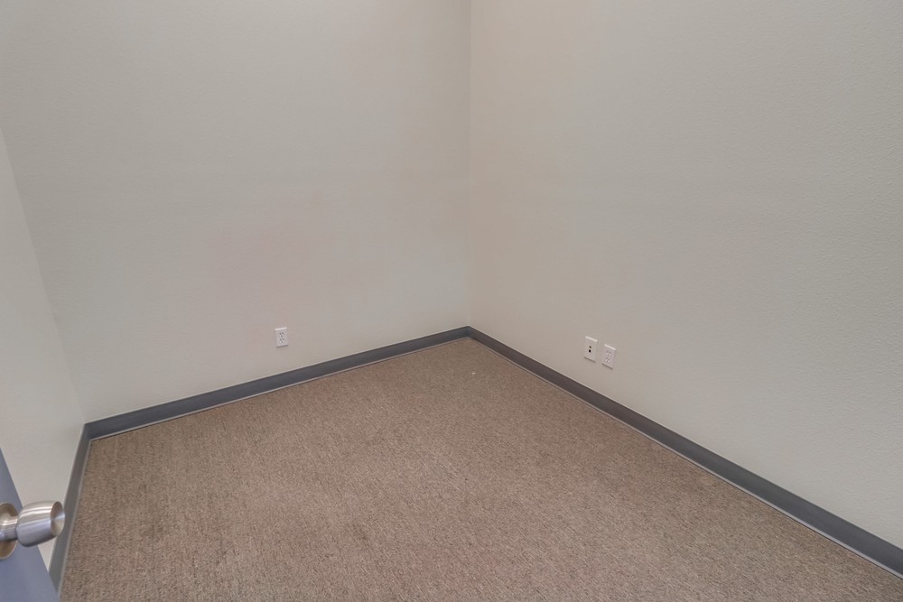 Virtual tour photo 33 of 40 for 909 Grand Ave #6