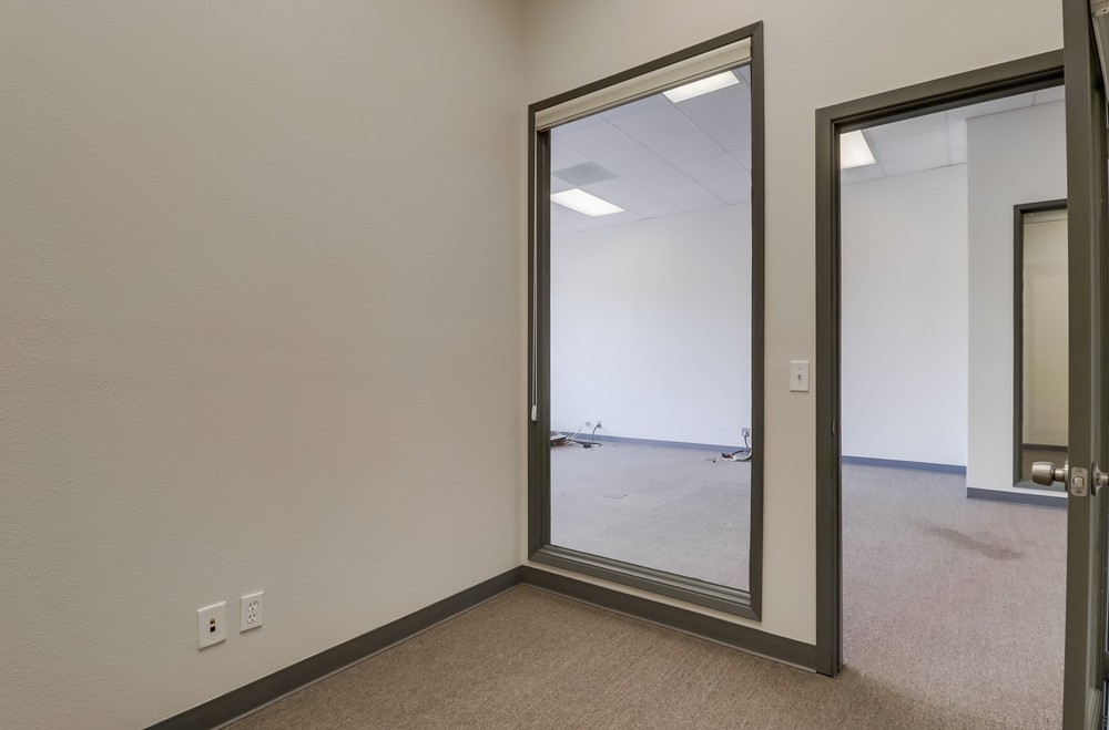Virtual tour photo 34 of 40 for 909 Grand Ave #6