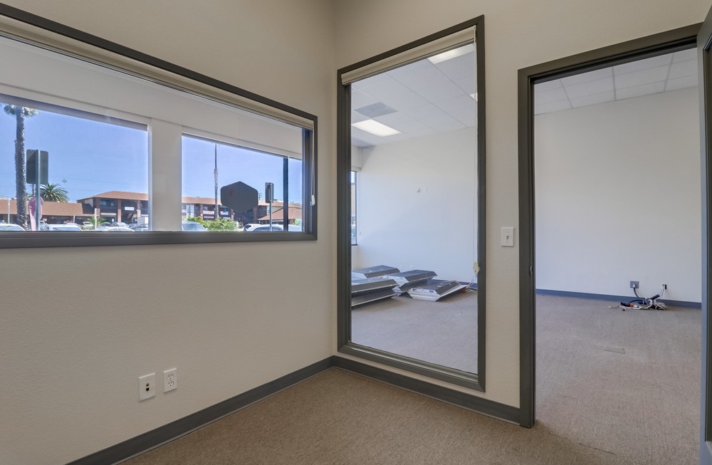 Virtual tour photo 37 of 40 for 909 Grand Ave #6