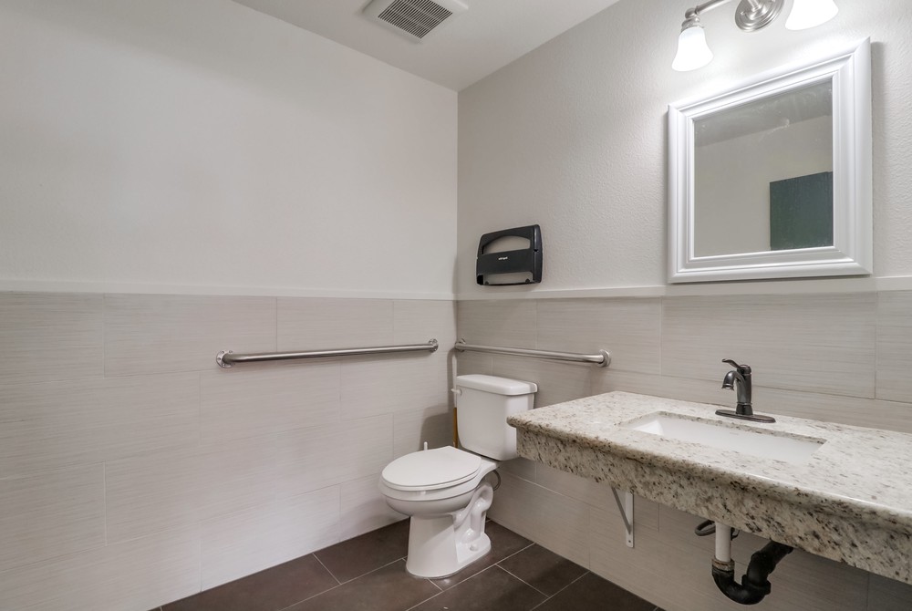 Virtual tour photo 39 of 40 for 909 Grand Ave #6