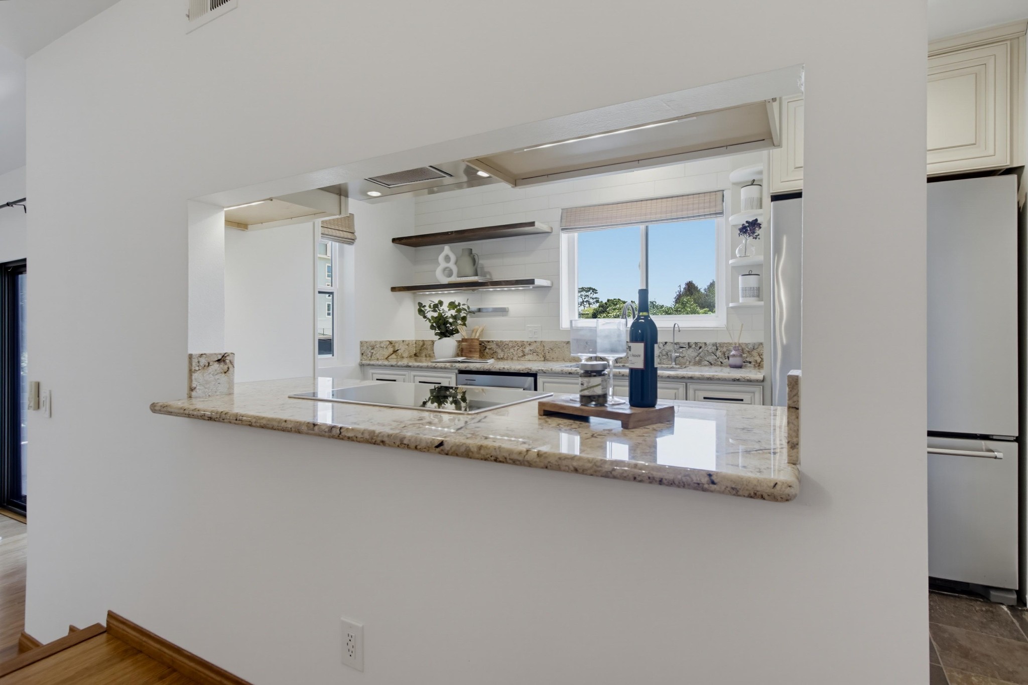 Virtual tour photo 10 of 42 for 909 Sutter St Unit 102