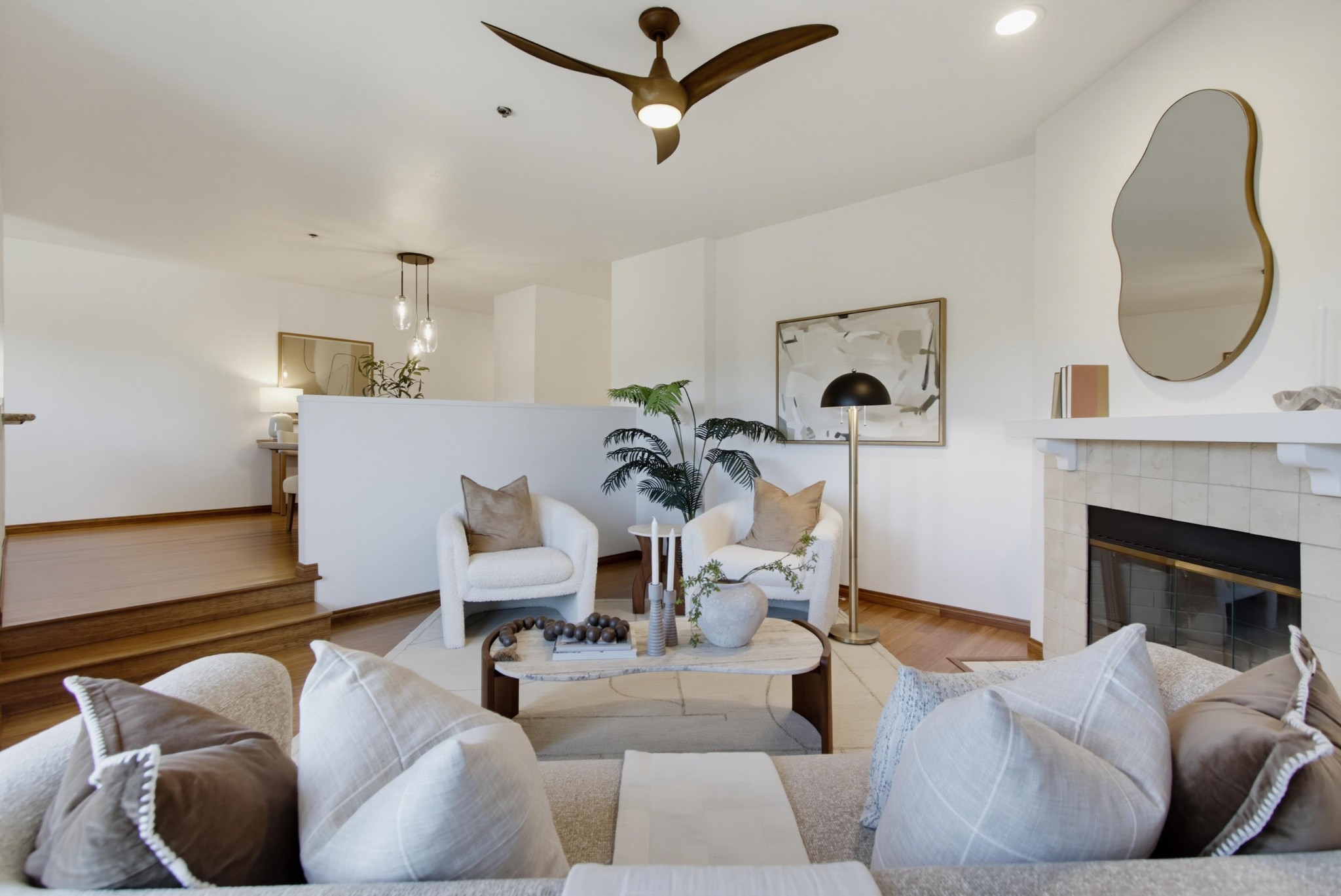 Virtual tour photo 18 of 42 for 909 Sutter St Unit 102