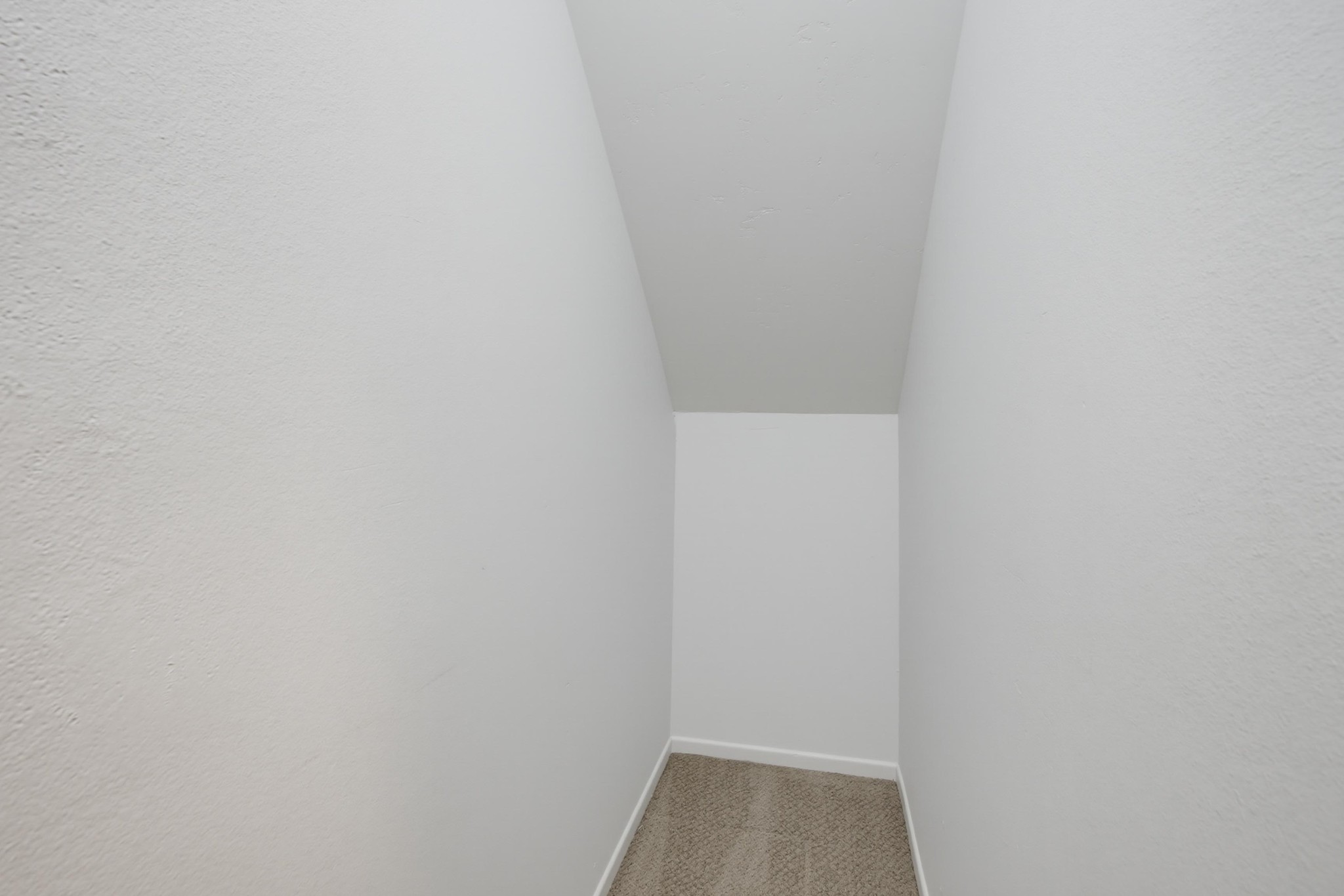 Virtual tour photo 22 of 42 for 909 Sutter St Unit 102