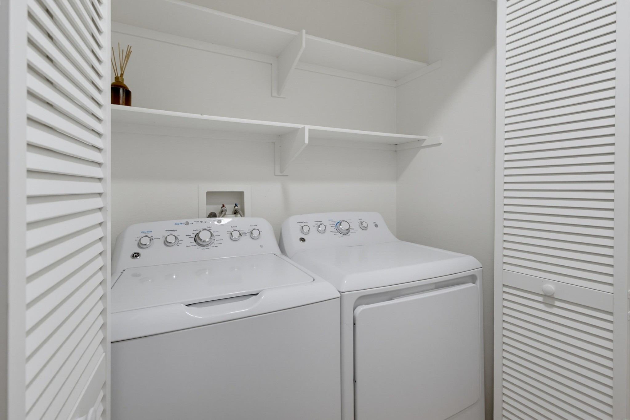Virtual tour photo 24 of 42 for 909 Sutter St Unit 102