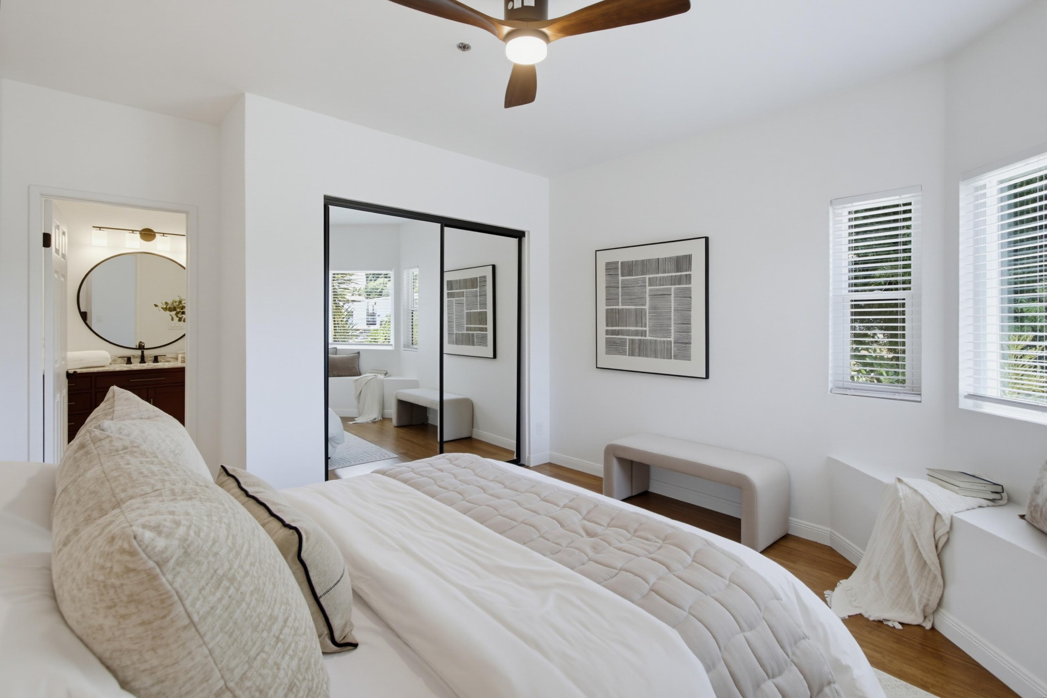 Virtual tour photo 32 of 42 for 909 Sutter St Unit 102