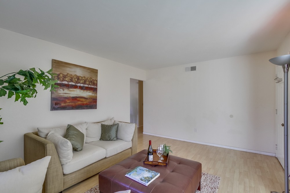 Virtual tour photo 5 of 30 for 9094 Hatcher Lane