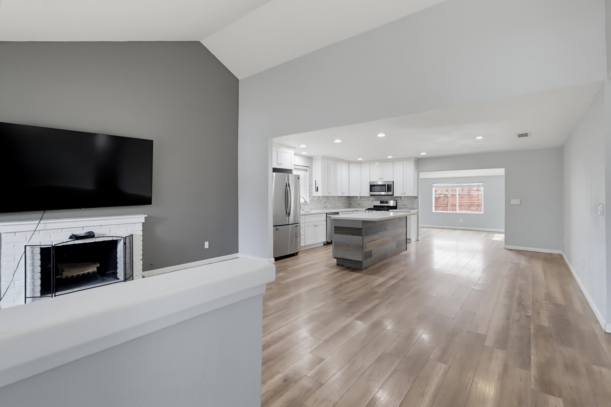 Virtual tour photo 13 of 56 for 9108 Christiana St
