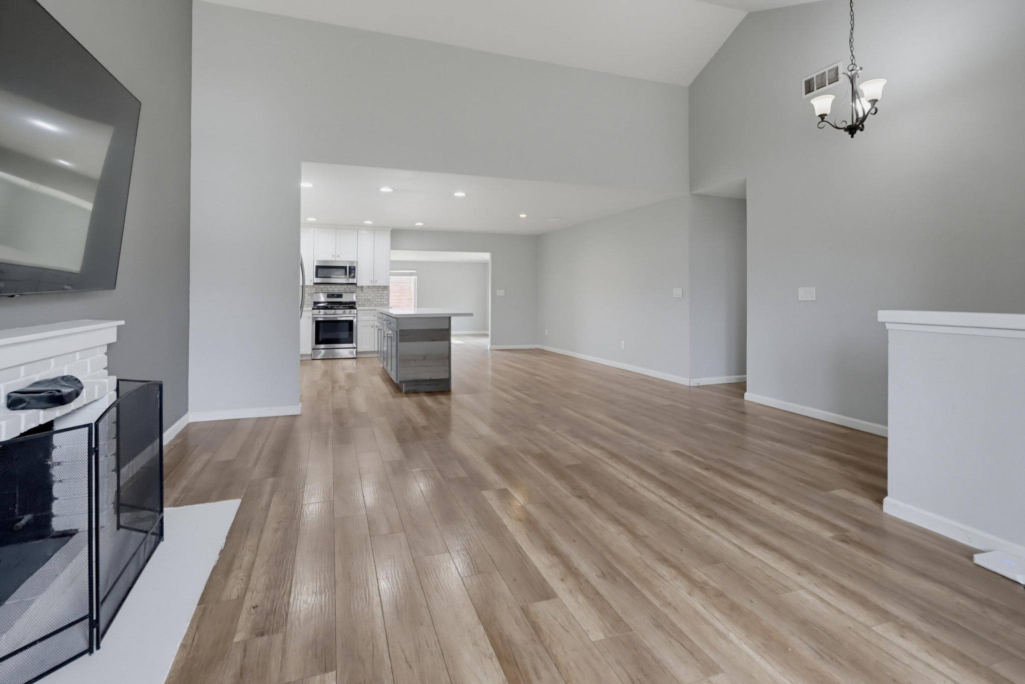 Virtual tour photo 16 of 56 for 9108 Christiana St