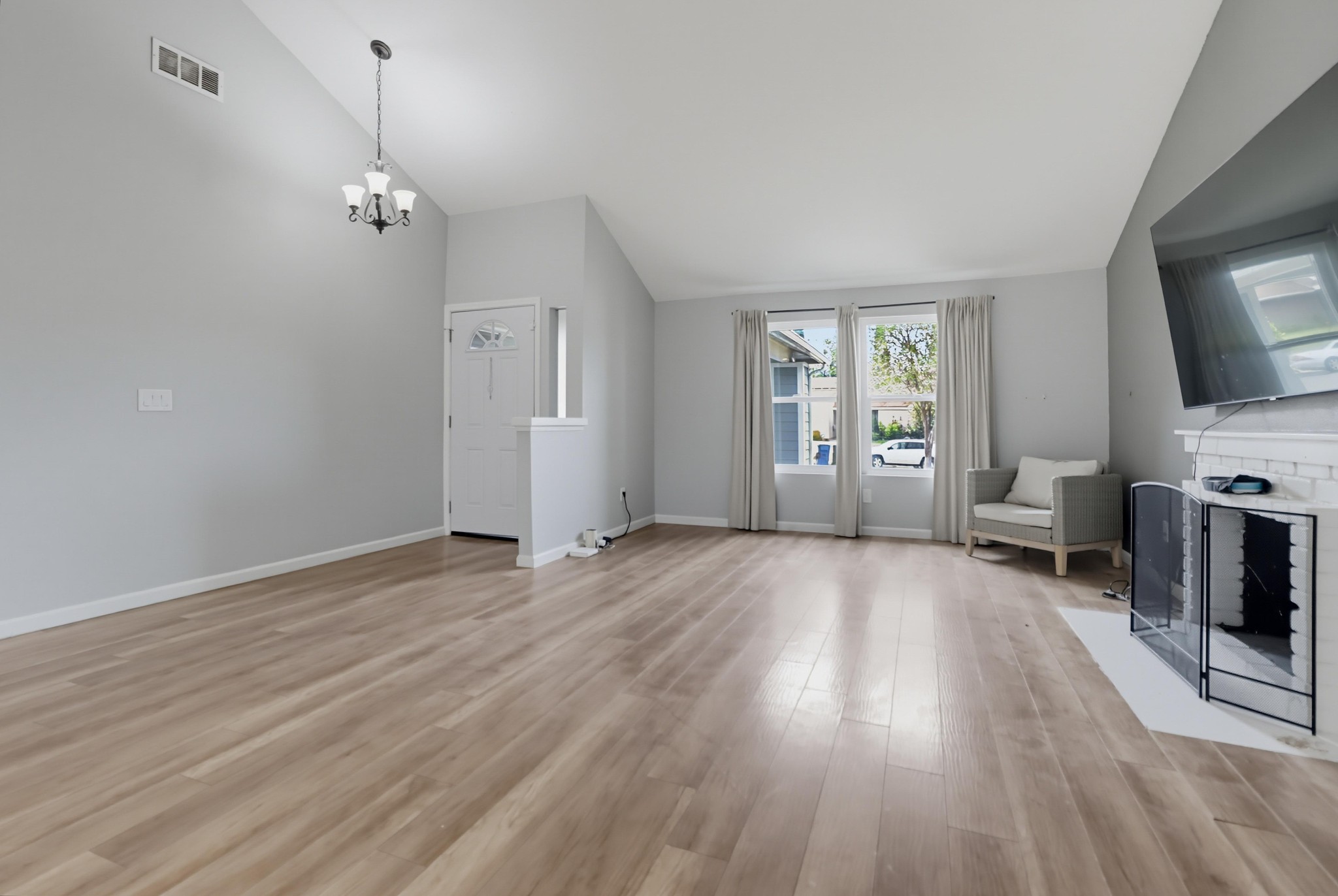Virtual tour photo 18 of 56 for 9108 Christiana St