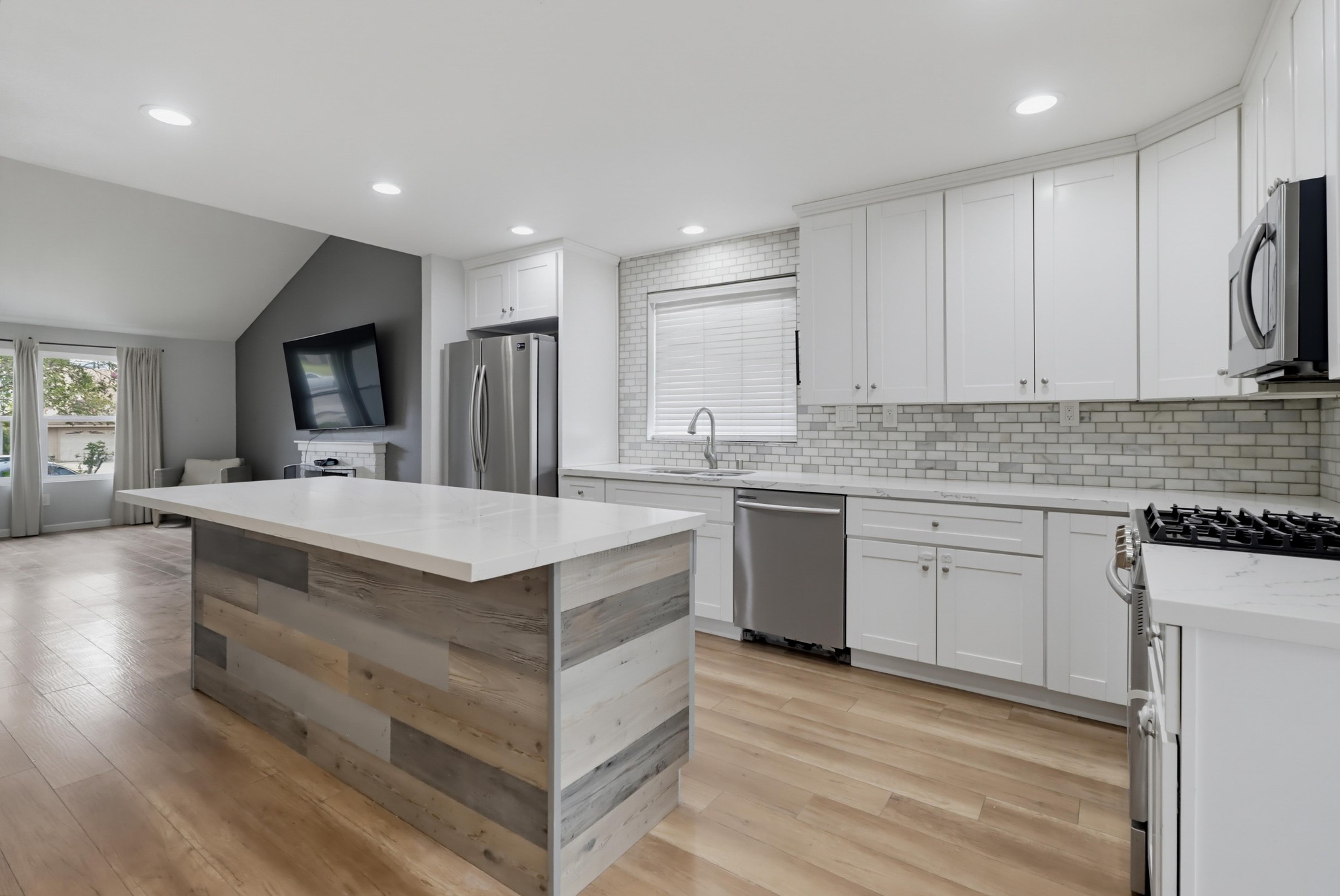 Virtual tour photo 21 of 56 for 9108 Christiana St