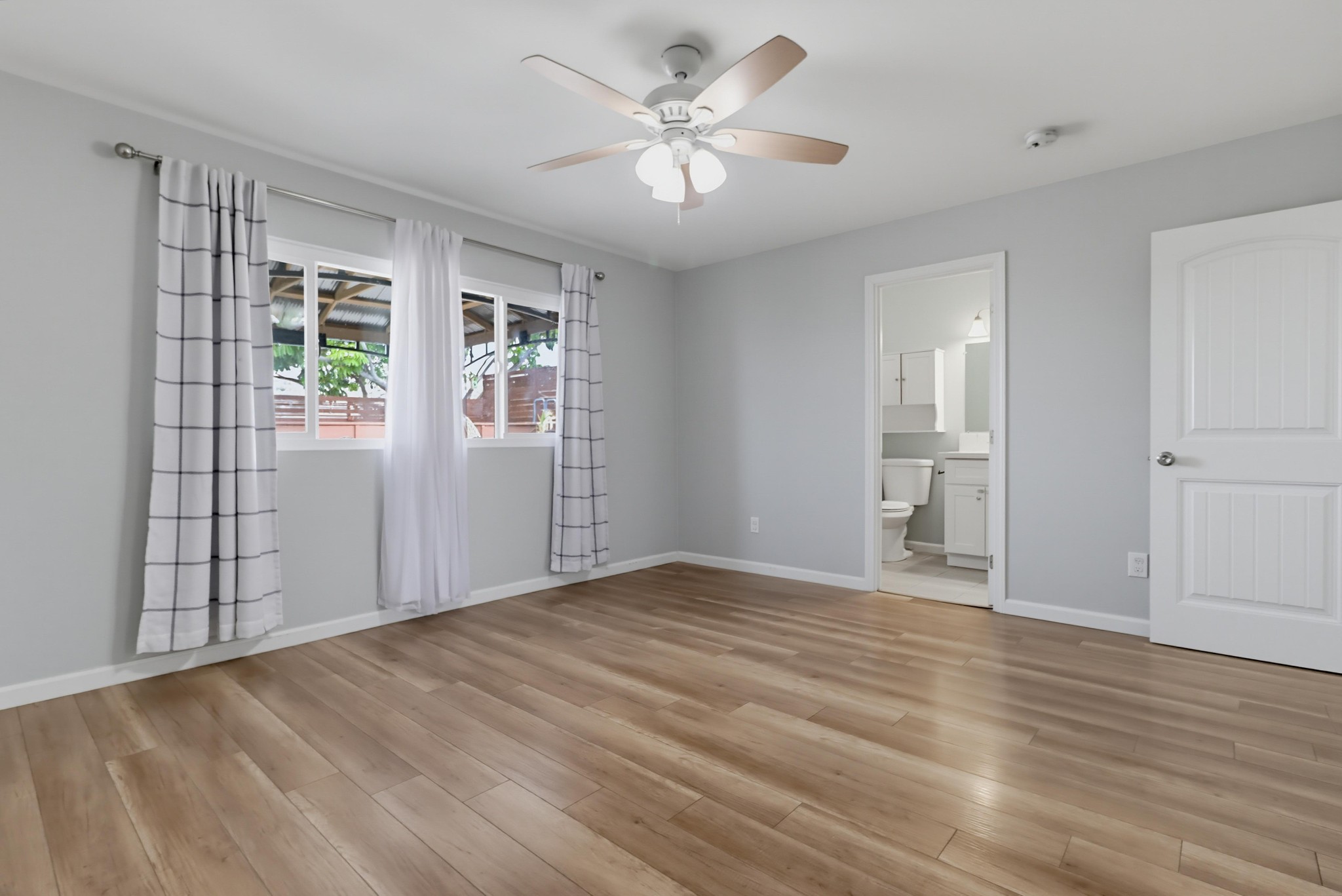 Virtual tour photo 31 of 56 for 9108 Christiana St
