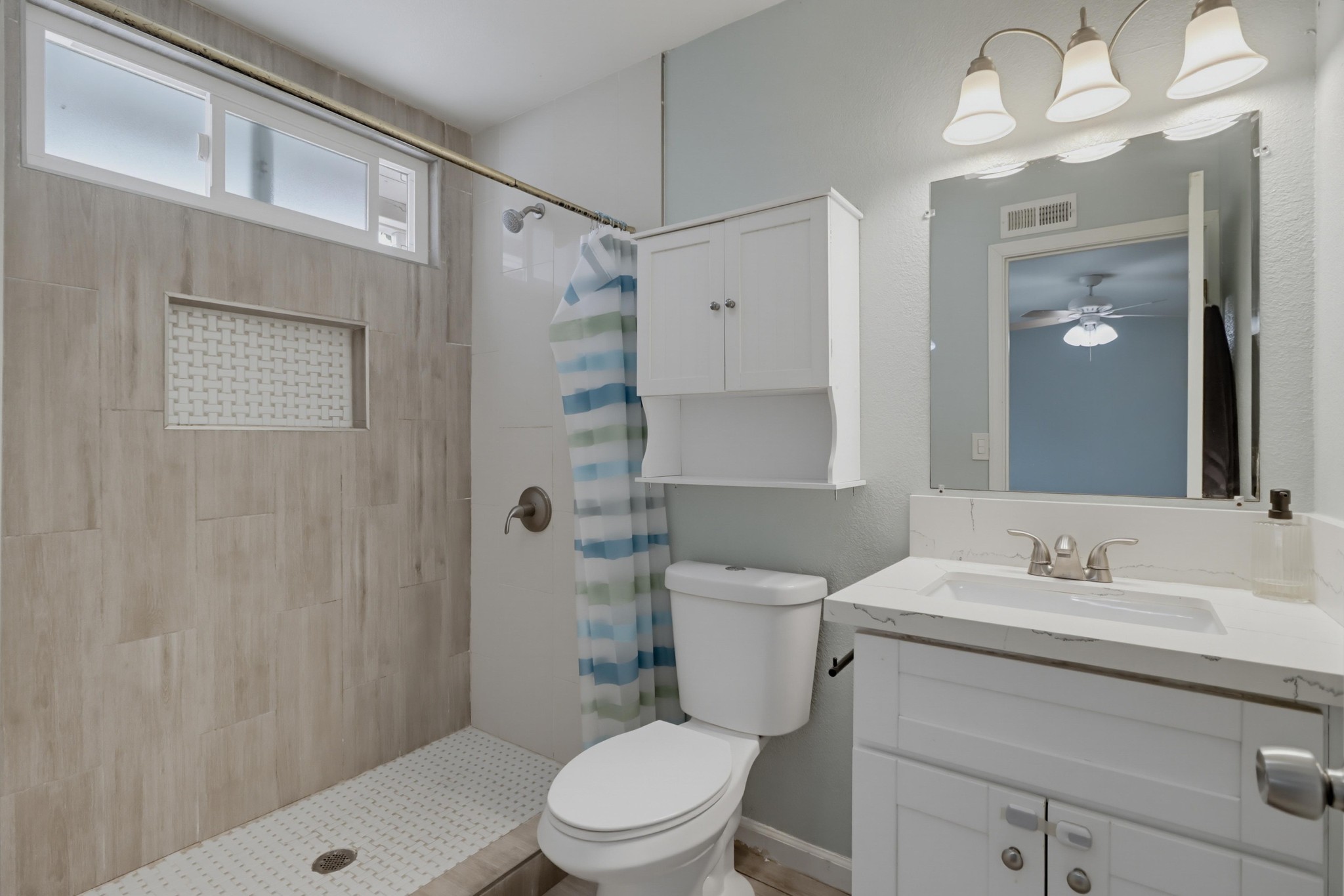 Virtual tour photo 32 of 56 for 9108 Christiana St