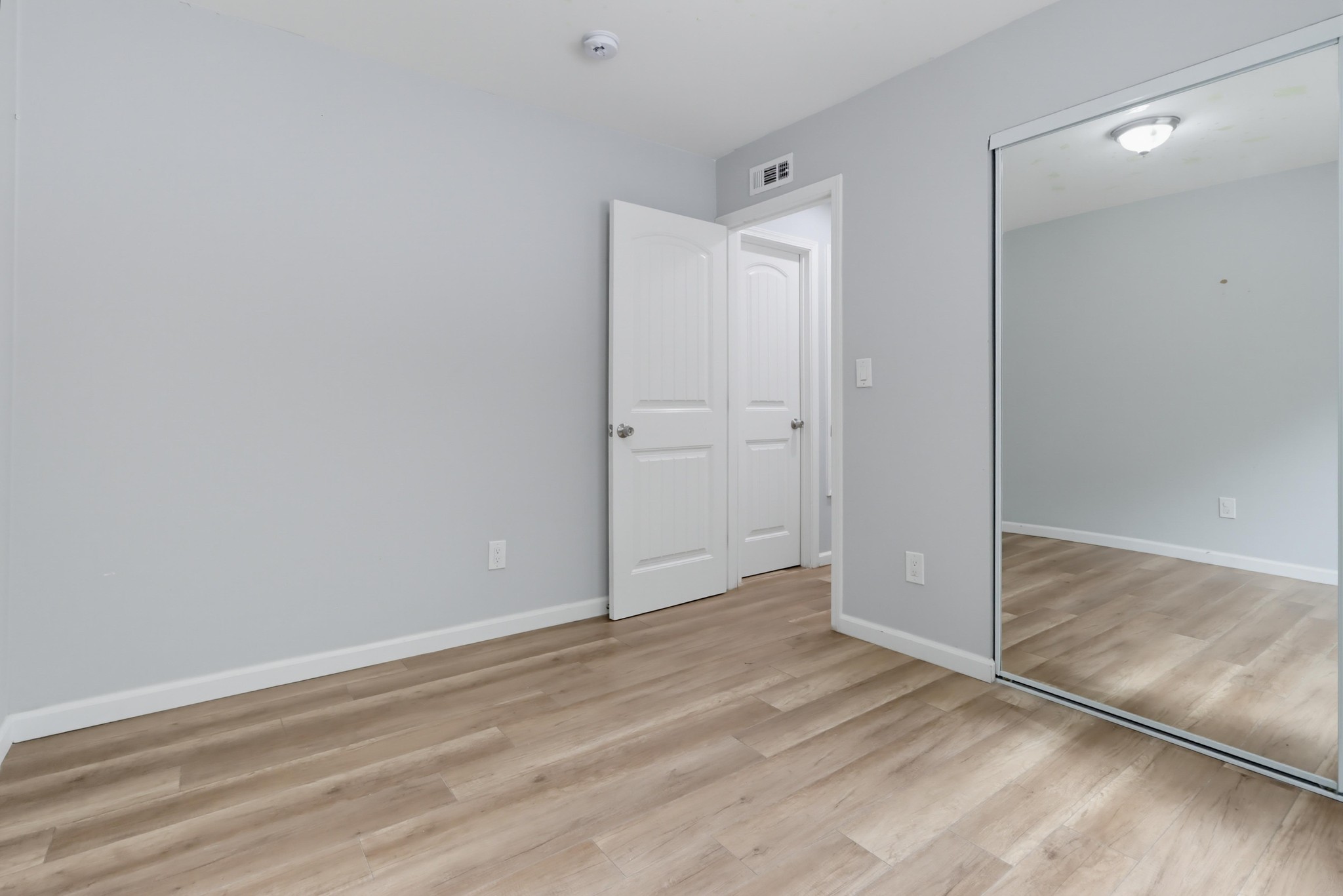 Virtual tour photo 40 of 56 for 9108 Christiana St