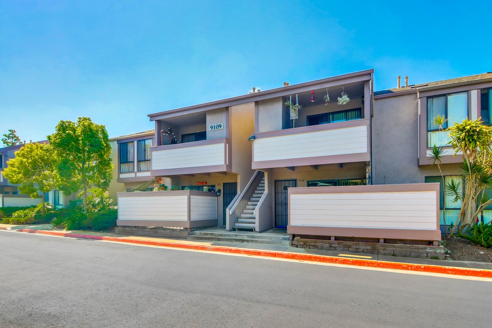 Virtual tour photo 3 of 38 for 9109 Village Glen Dr UNIT 169