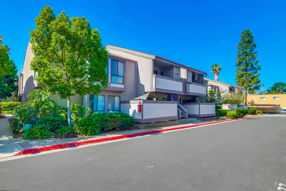 Virtual tour photo 4 of 38 for 9109 Village Glen Dr UNIT 169