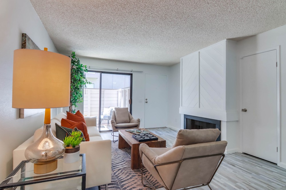 Virtual tour photo 13 of 38 for 9109 Village Glen Dr UNIT 169