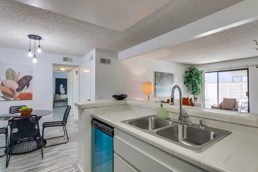 Virtual tour photo 21 of 38 for 9109 Village Glen Dr UNIT 169