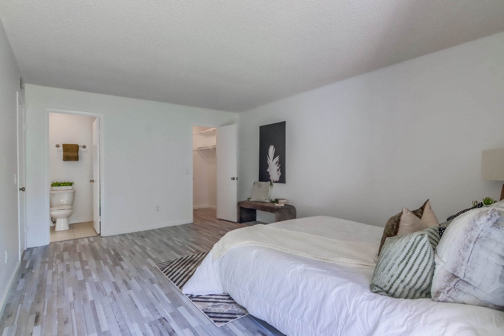Virtual tour photo 27 of 38 for 9109 Village Glen Dr UNIT 169