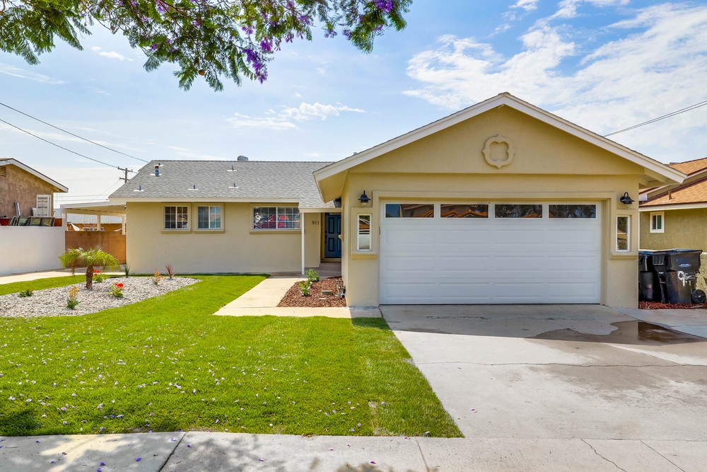 Virtual tour photo 6 of 32 for 911 Bollenbacher St