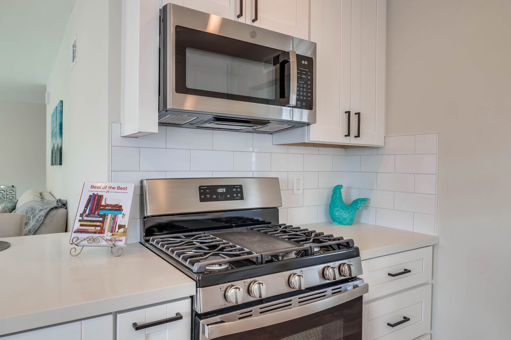 Virtual tour photo 16 of 32 for 911 Bollenbacher St