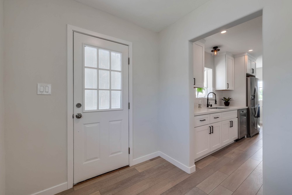Virtual tour photo 18 of 32 for 911 Bollenbacher St