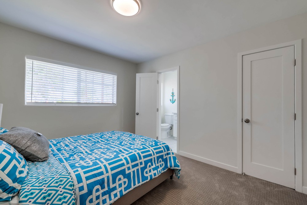 Virtual tour photo 20 of 32 for 911 Bollenbacher St