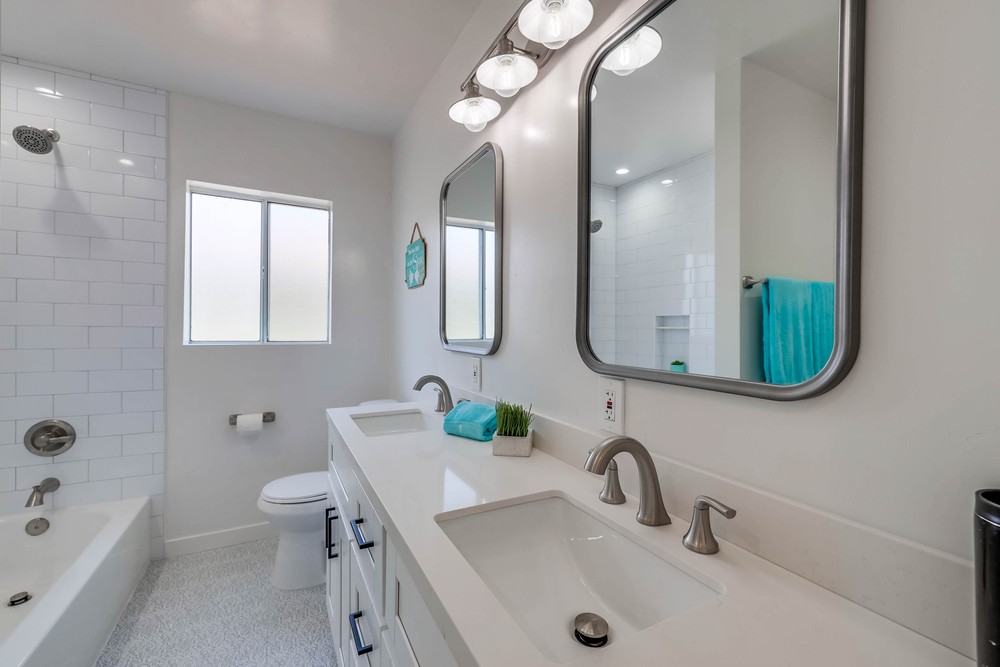 Virtual tour photo 26 of 32 for 911 Bollenbacher St