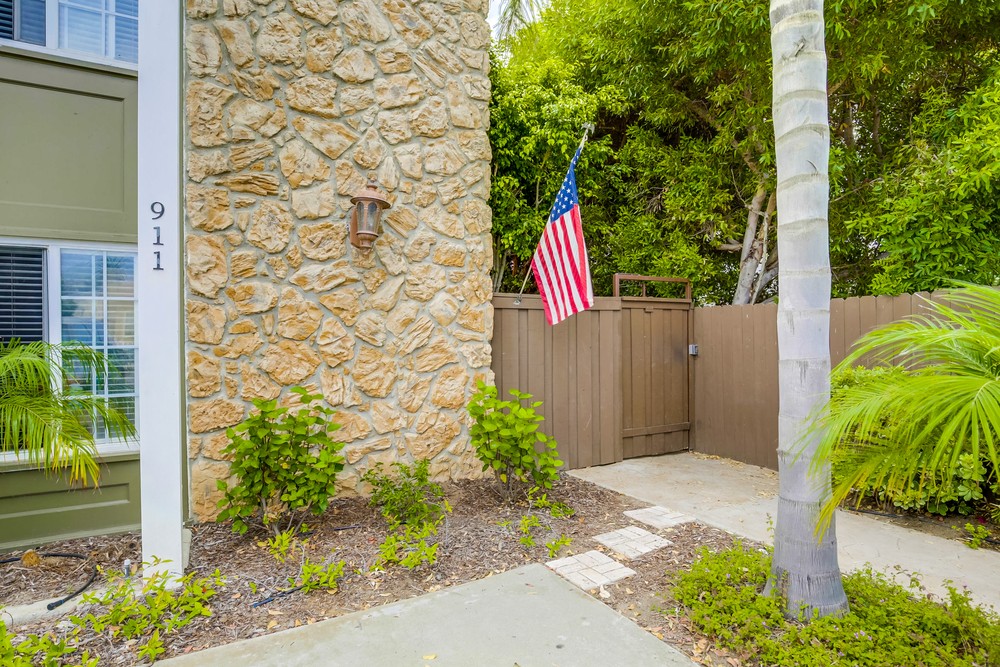 Virtual tour photo 5 of 25 for 911 Missouri St #2