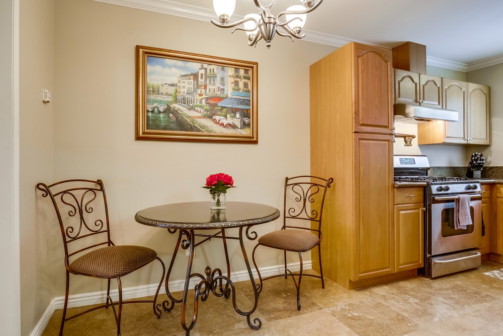 Virtual tour photo 15 of 25 for 911 Missouri St #2
