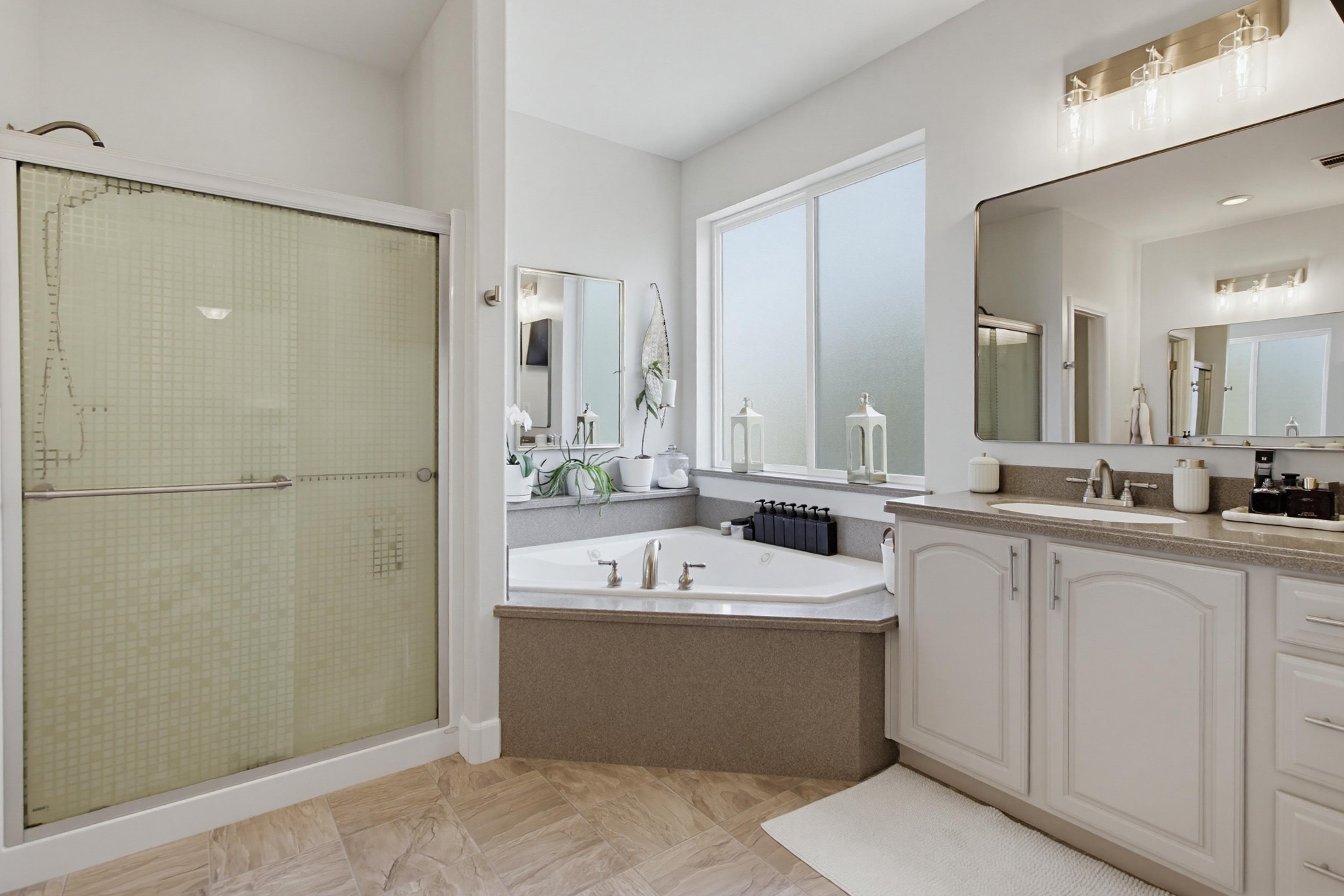 Virtual tour photo 32 of 74 for 9111 Tropico Dr