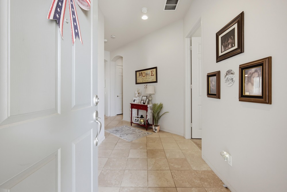 Virtual tour photo 9 of 44 for 913 Avenal Way
