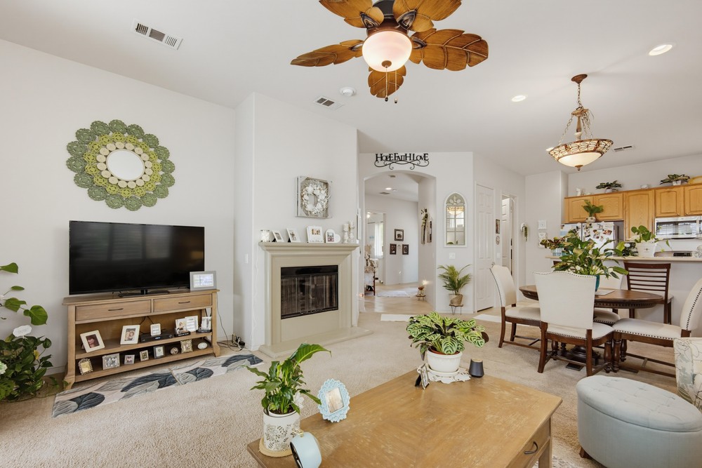 Virtual tour photo 13 of 44 for 913 Avenal Way