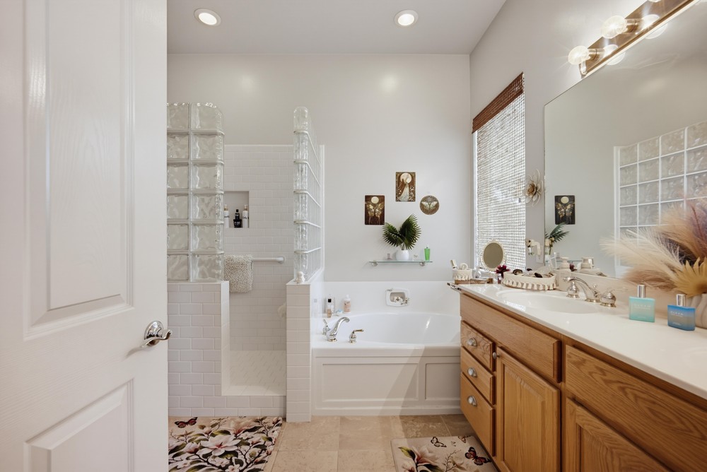 Virtual tour photo 31 of 44 for 913 Avenal Way