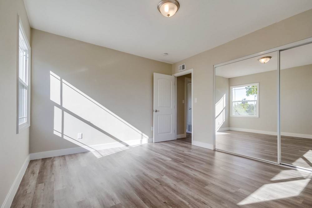 Virtual tour photo 24 of 48 for 914 57th St