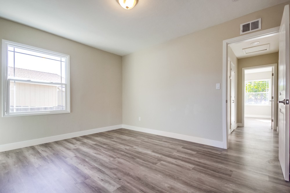 Virtual tour photo 30 of 48 for 914 57th St