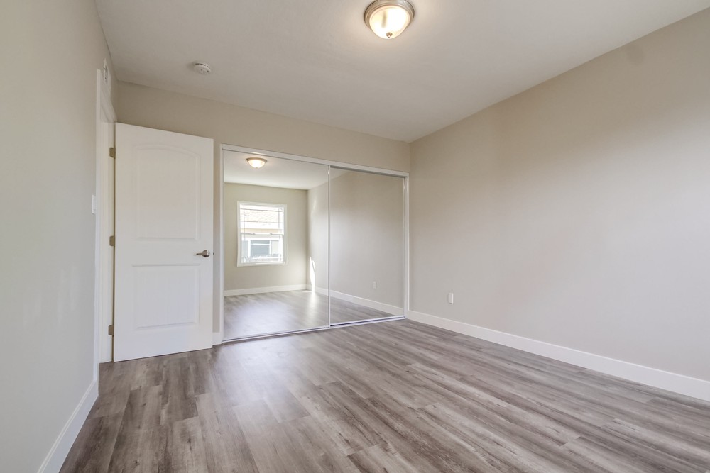 Virtual tour photo 31 of 48 for 914 57th St