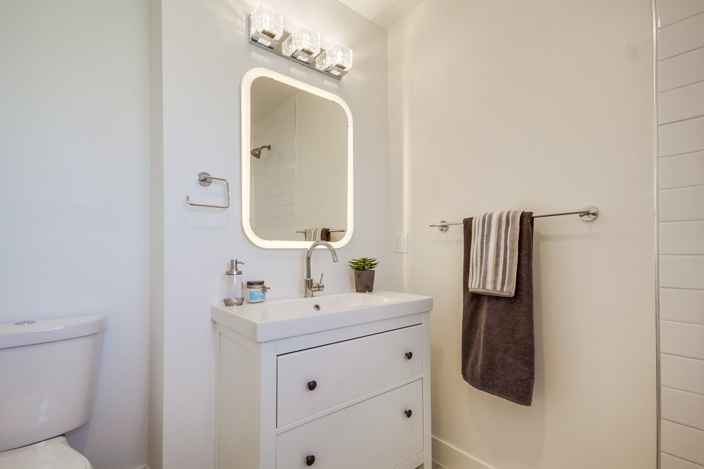 Virtual tour photo 37 of 48 for 914 57th St