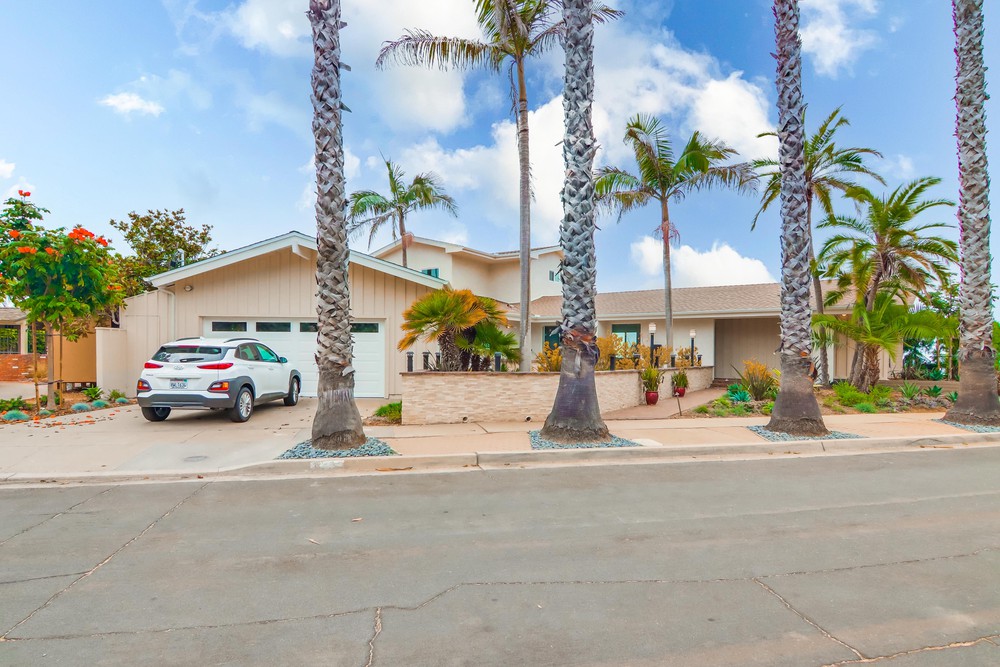 Virtual tour photo 1 of 63 for 916 El Mac Pl