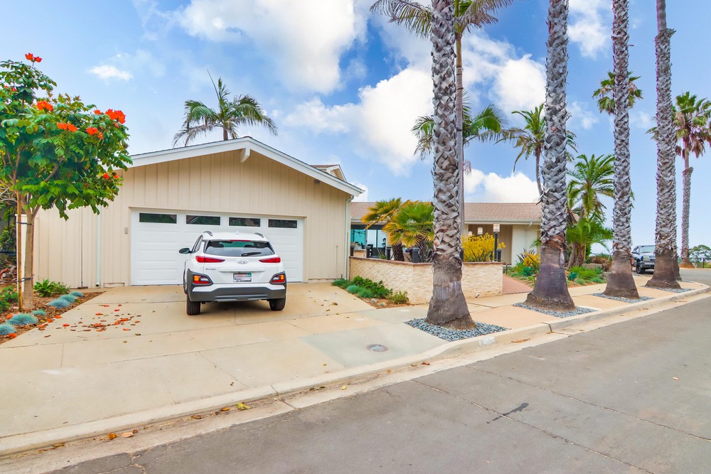 Virtual tour photo 4 of 63 for 916 El Mac Pl