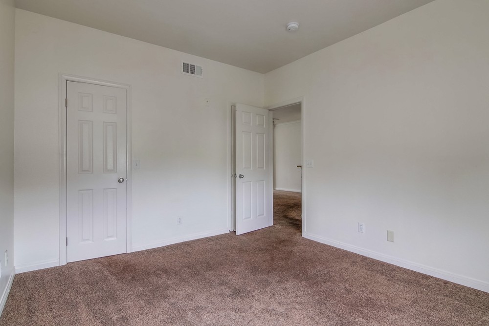 Virtual tour photo 29 of 37 for 916 Gill Village Way